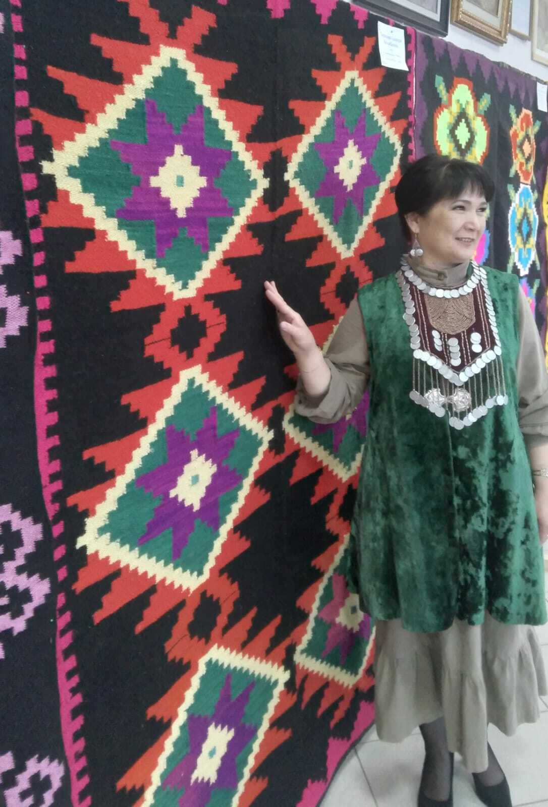 Связывает века волшебная нить народных мастериц