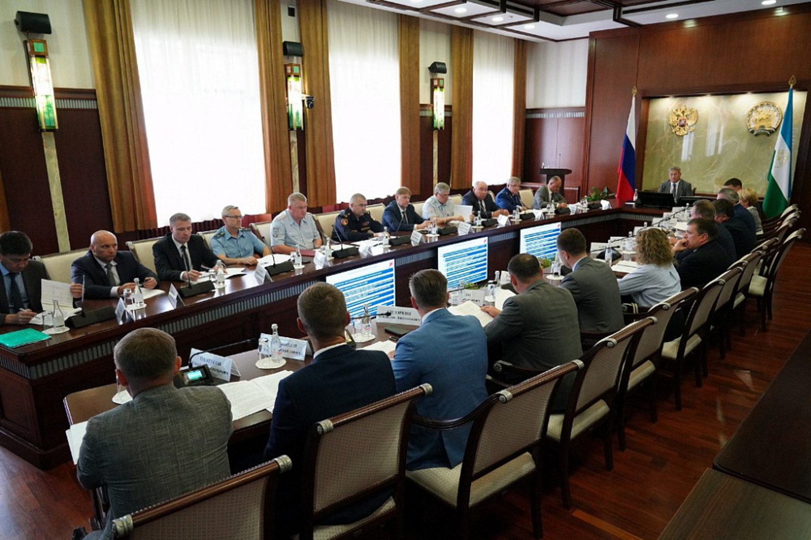 Радий Хабиров провёл совещание по вопросам реализации национальных проектов