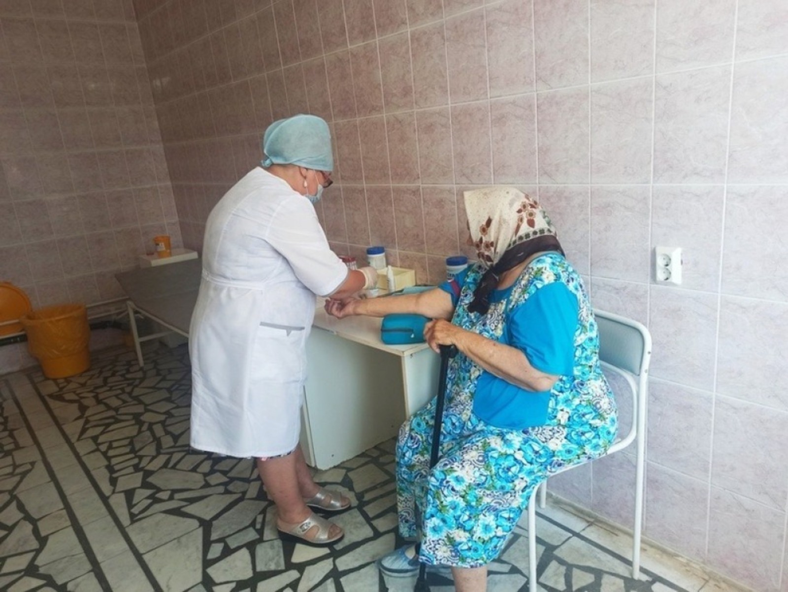 В Башкирии пожилые жители сел могут бесплатно доехать до больницы и обратно