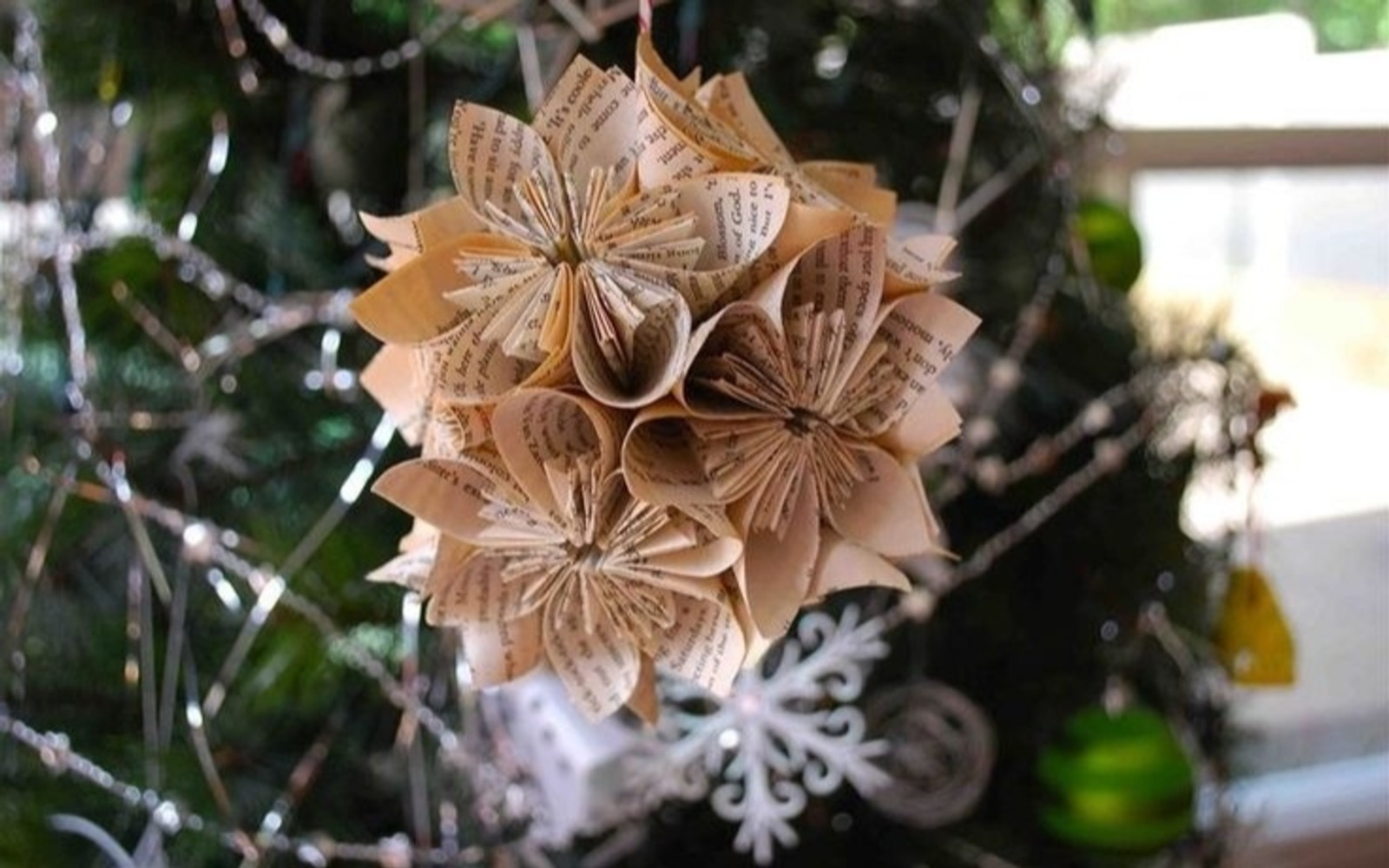 Жители Башкирии участвуют в акции «Новогодняя эко-игрушка от БумБатла»