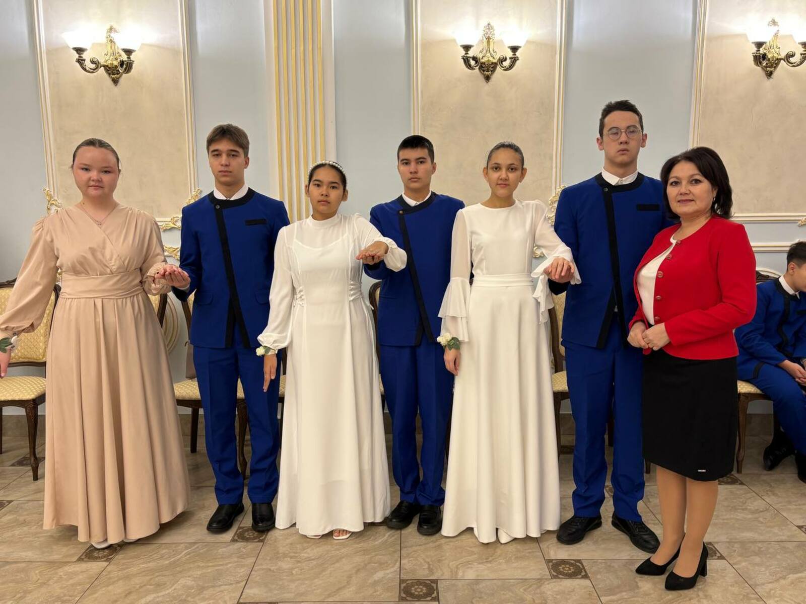 Альшеевские школьники побывали на «Балу юных шаймуратовцев»