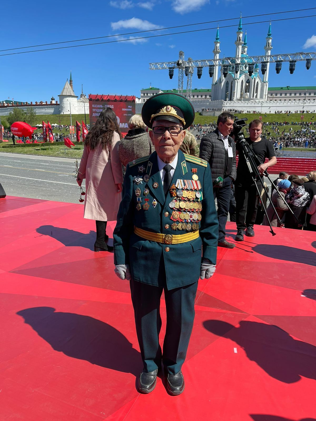 Жители села Трунтаишево встретились с земляком - 99-летним участником войны