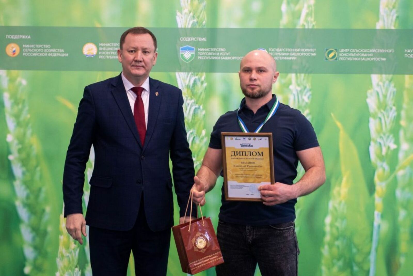 Мед альшеевского пчеловода признан самым лучшим в Башкирии