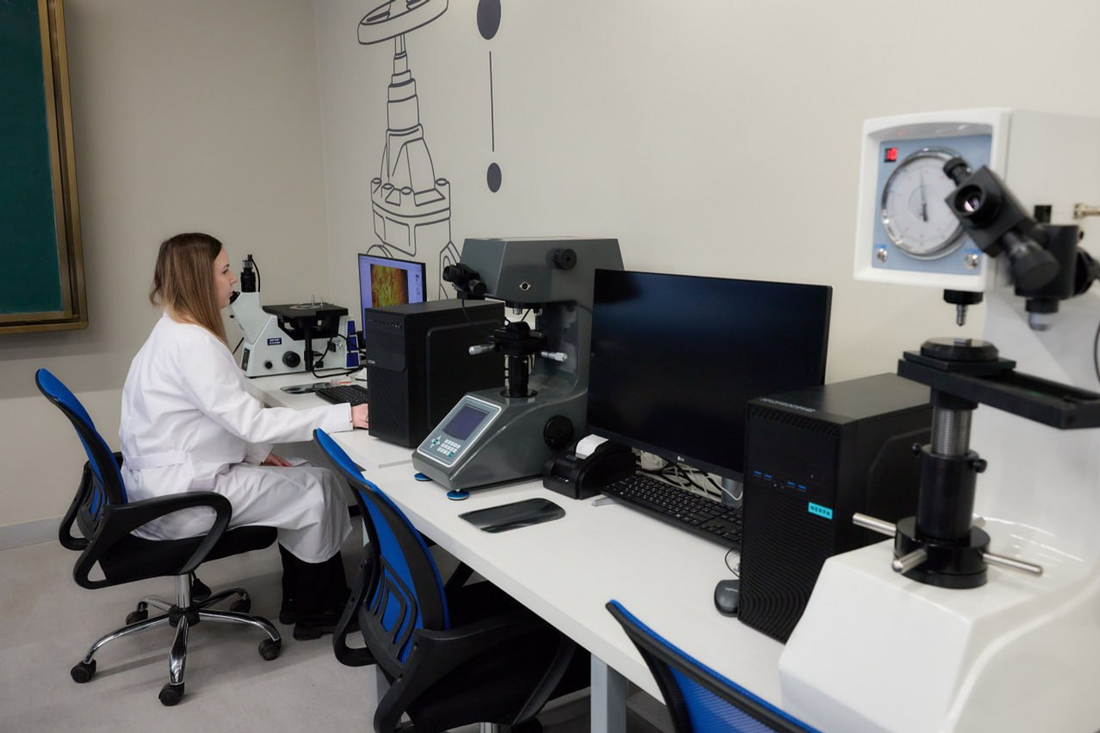 Вуз-резидент кампуса открыл современную лабораторию по металловедению