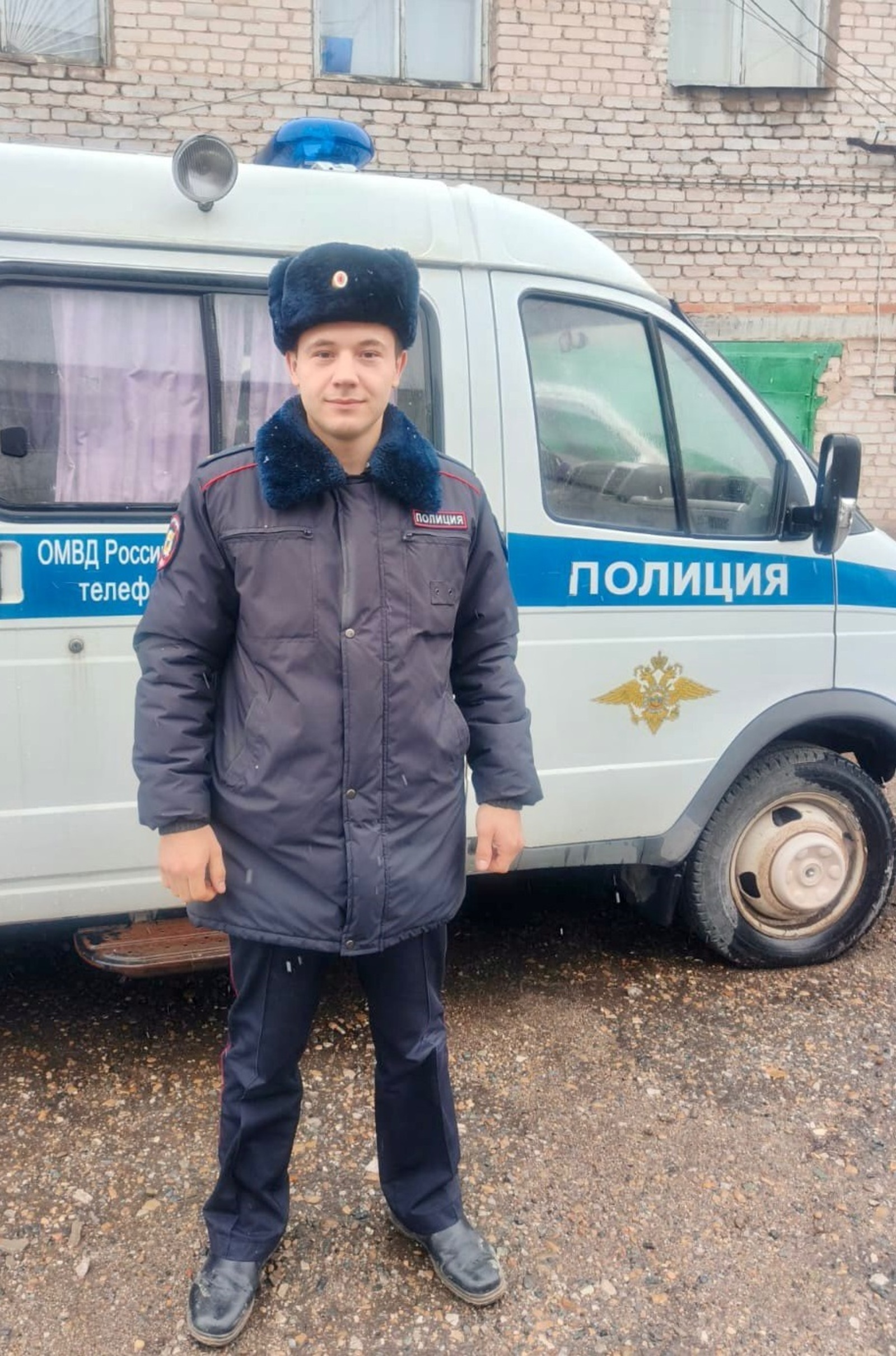 Сегодня профессиональный праздник отмечает и молодой участковый полиции Алмаз Мухаметзянов