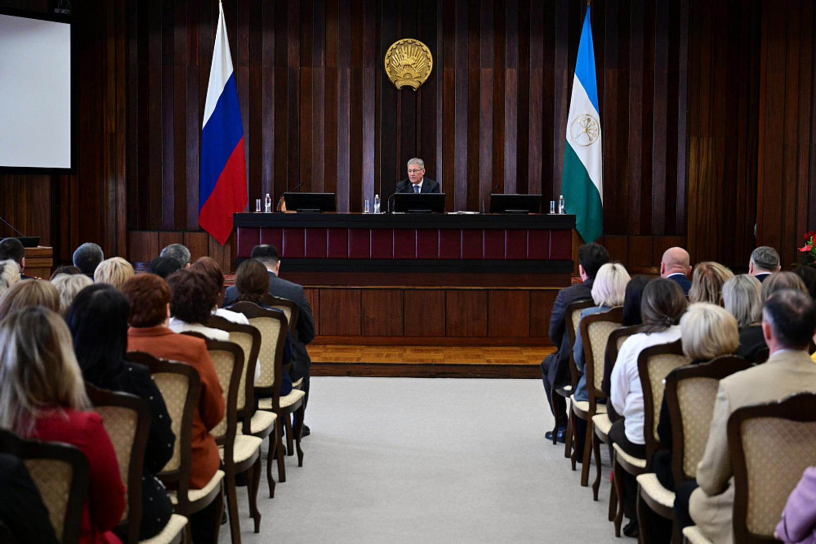 Хабиров провел совещание по вопросам безопасности в образовательных учреждениях