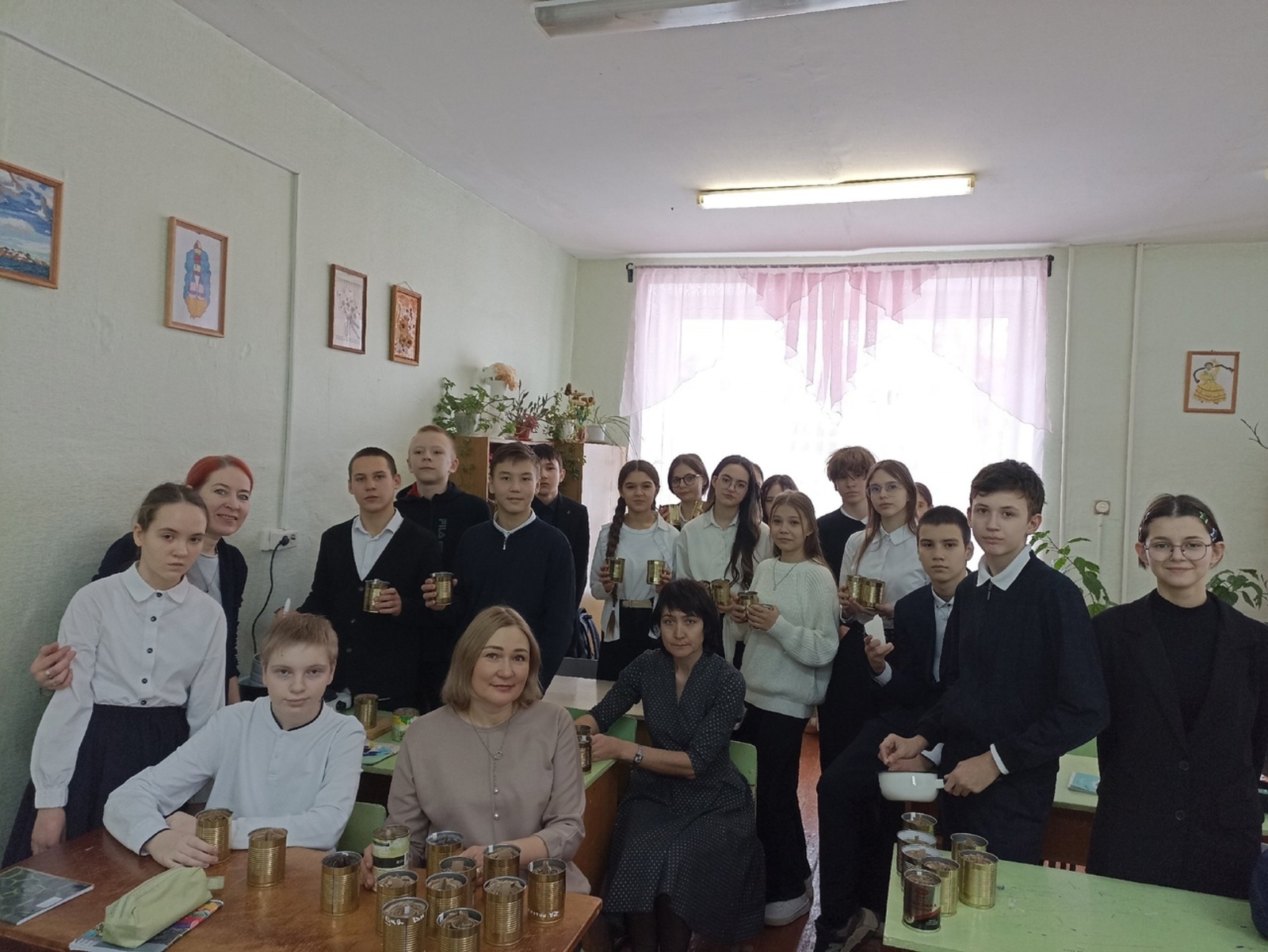 Альшеевские школьники изготавливают для бойцов СВО окопные свечи