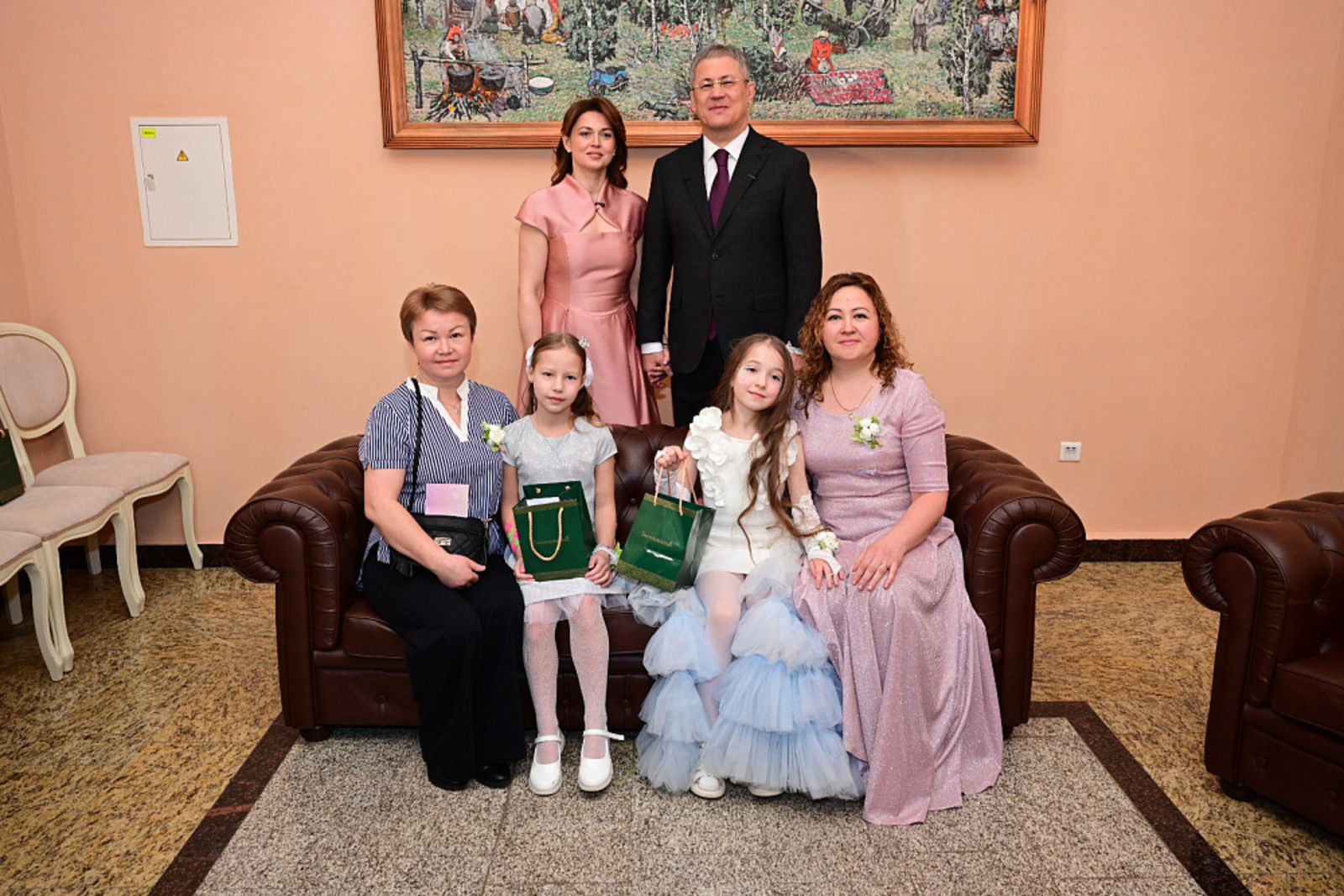 «Бал маленьких принцесс» в Уфе собрал детей со всей республики