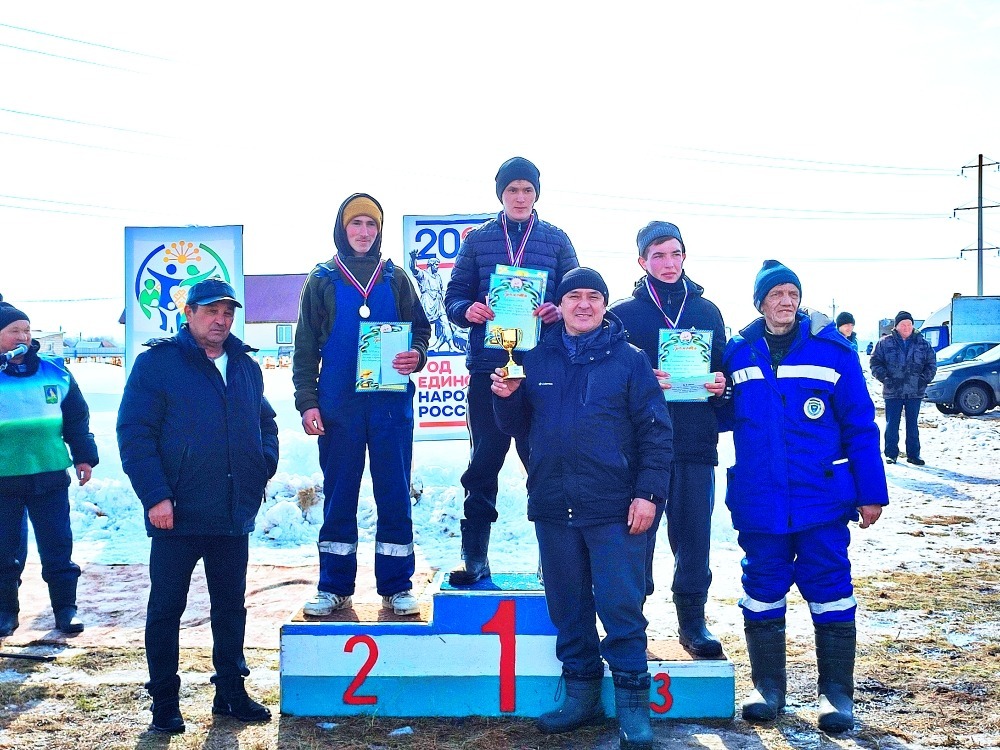 В Альшеевском районе прошли захватывающие зимние конноспортивные скачки