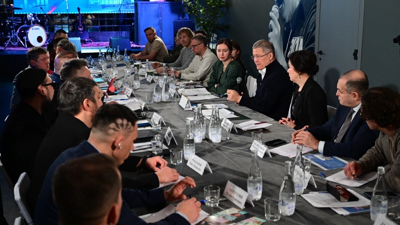 Глава Республики провел «Час креативных индустрий»