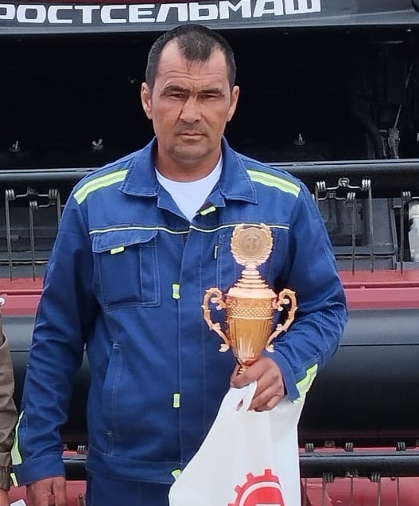 Альшеевский механизатор показал класс на "Трактор-шоу"