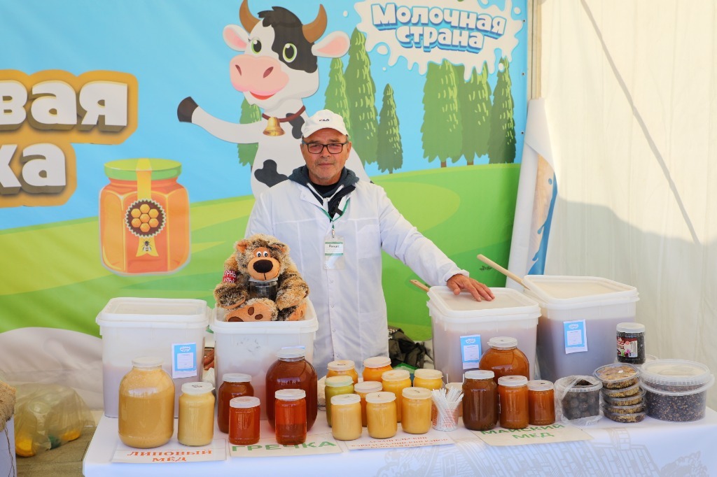 Радий Хабиров посетил фестиваль «Молочная страна-2023»
