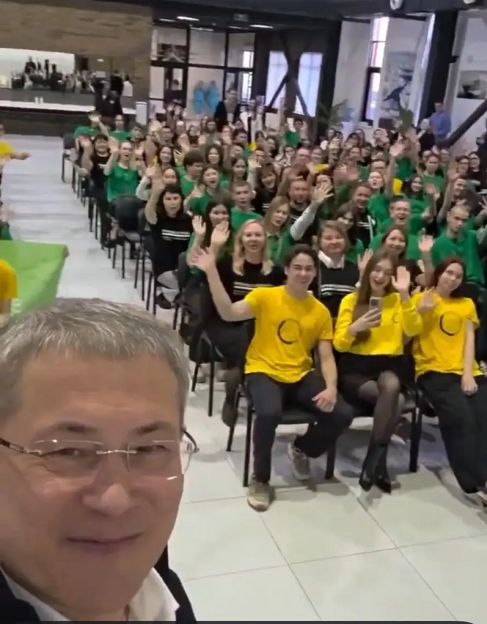 Радий Хабиров пообщался с лидерами чемпионатного движения «Профессионалы»