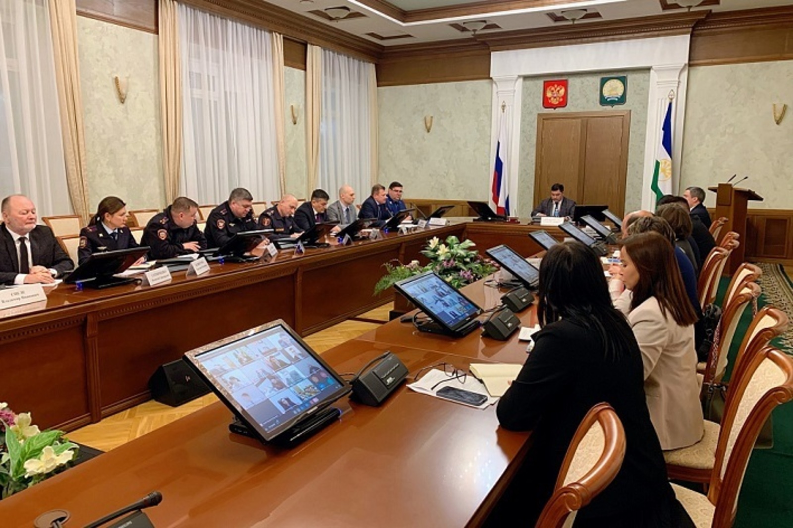 Глава Башкортостана распорядился проверить школы на факты буллинга