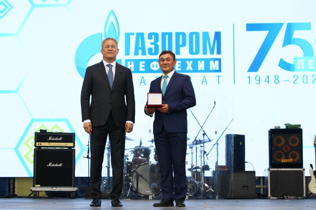 Радий Хабиров поздравил жителей Салавата с 75-летием города