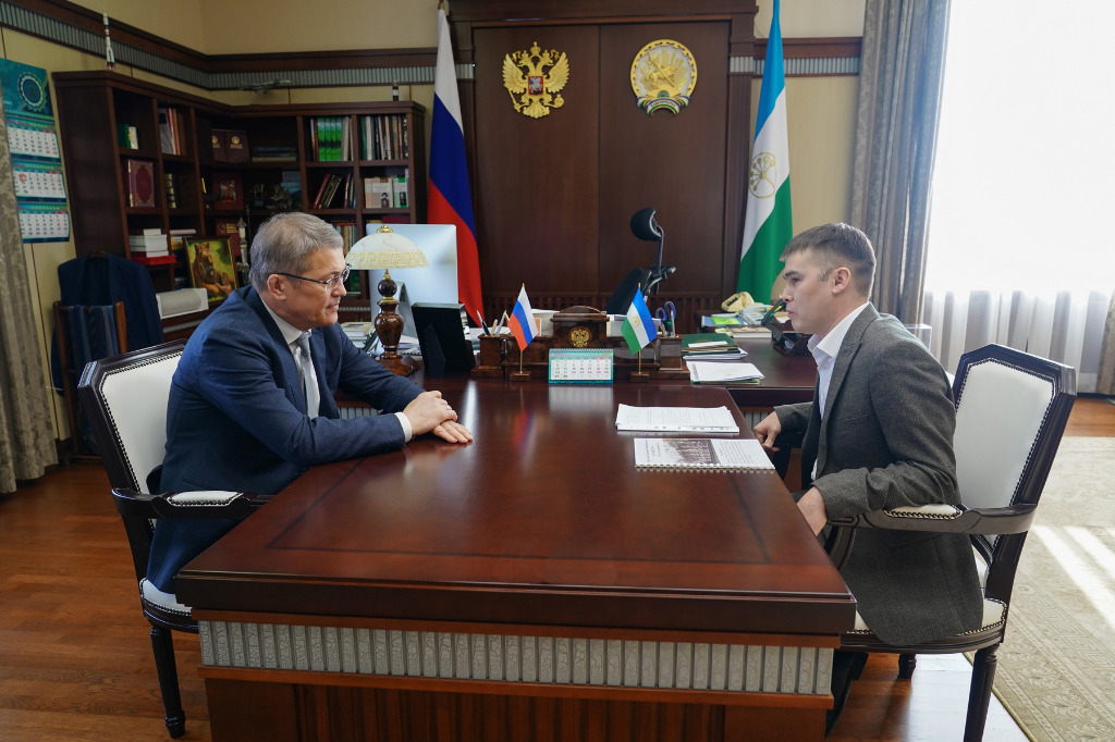 Встреча с председателем Союза писателей Башкортостана Айгизом Баймухаметовым