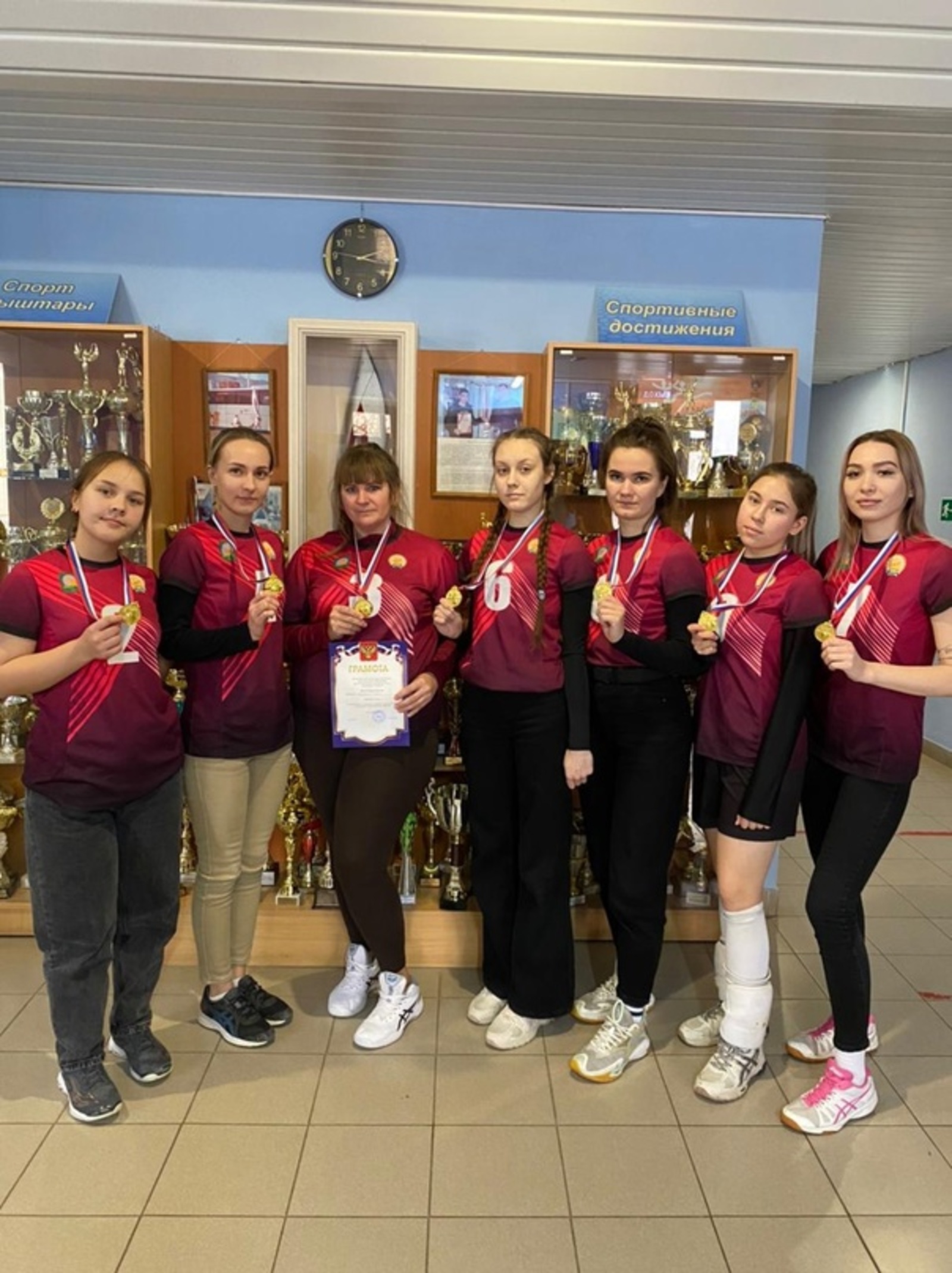 Альшеевские волейболистки - победительницы межрайонного турнира