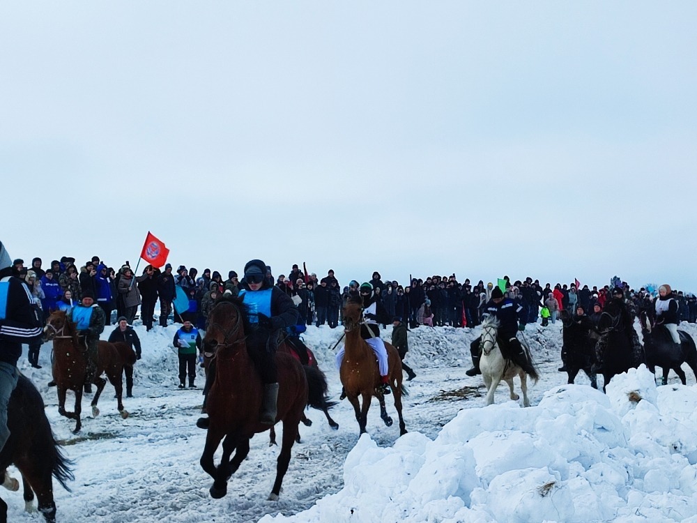 В Альшеевском районе прошли захватывающие зимние конноспортивные скачки