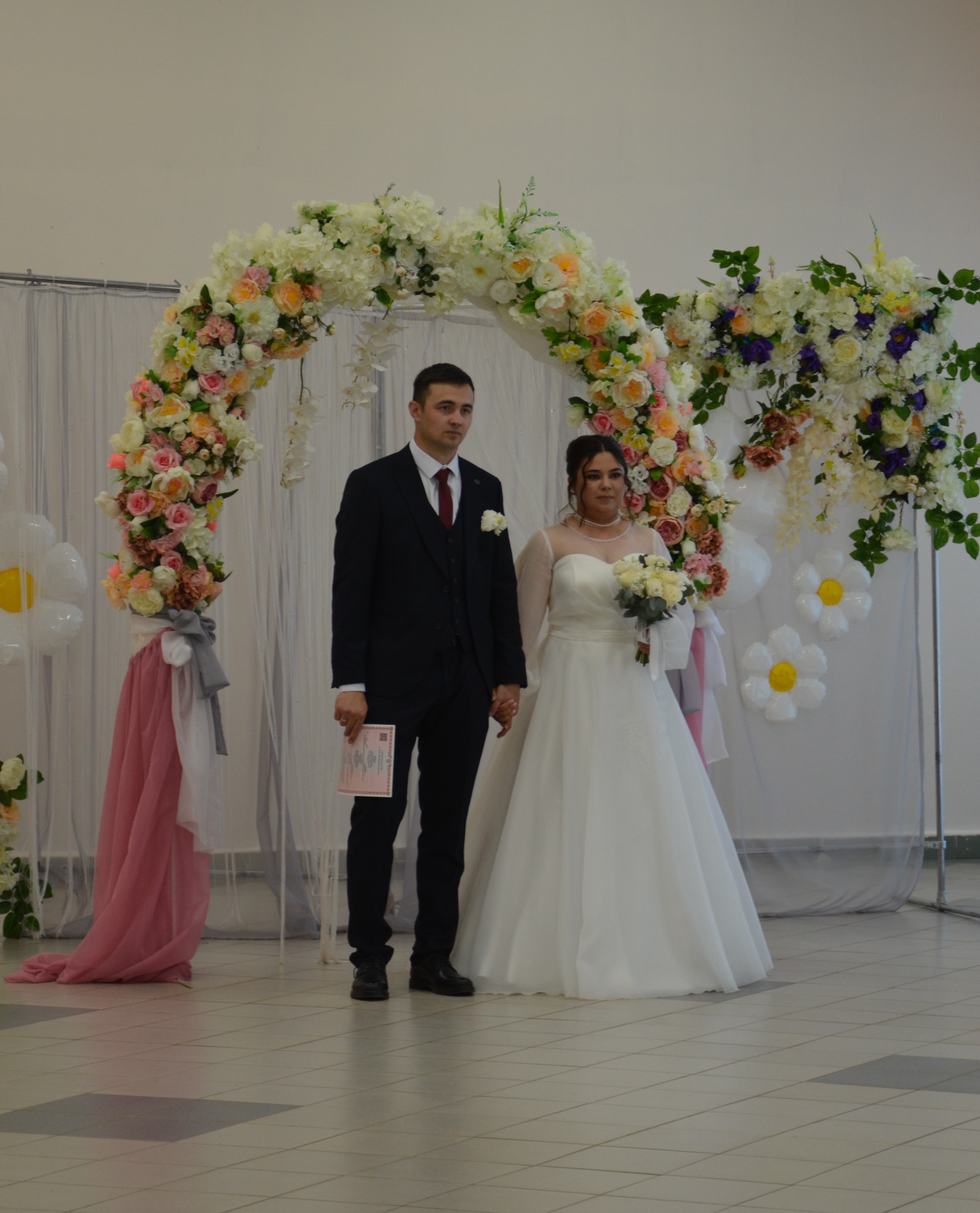 Лето пора свадебных торжеств