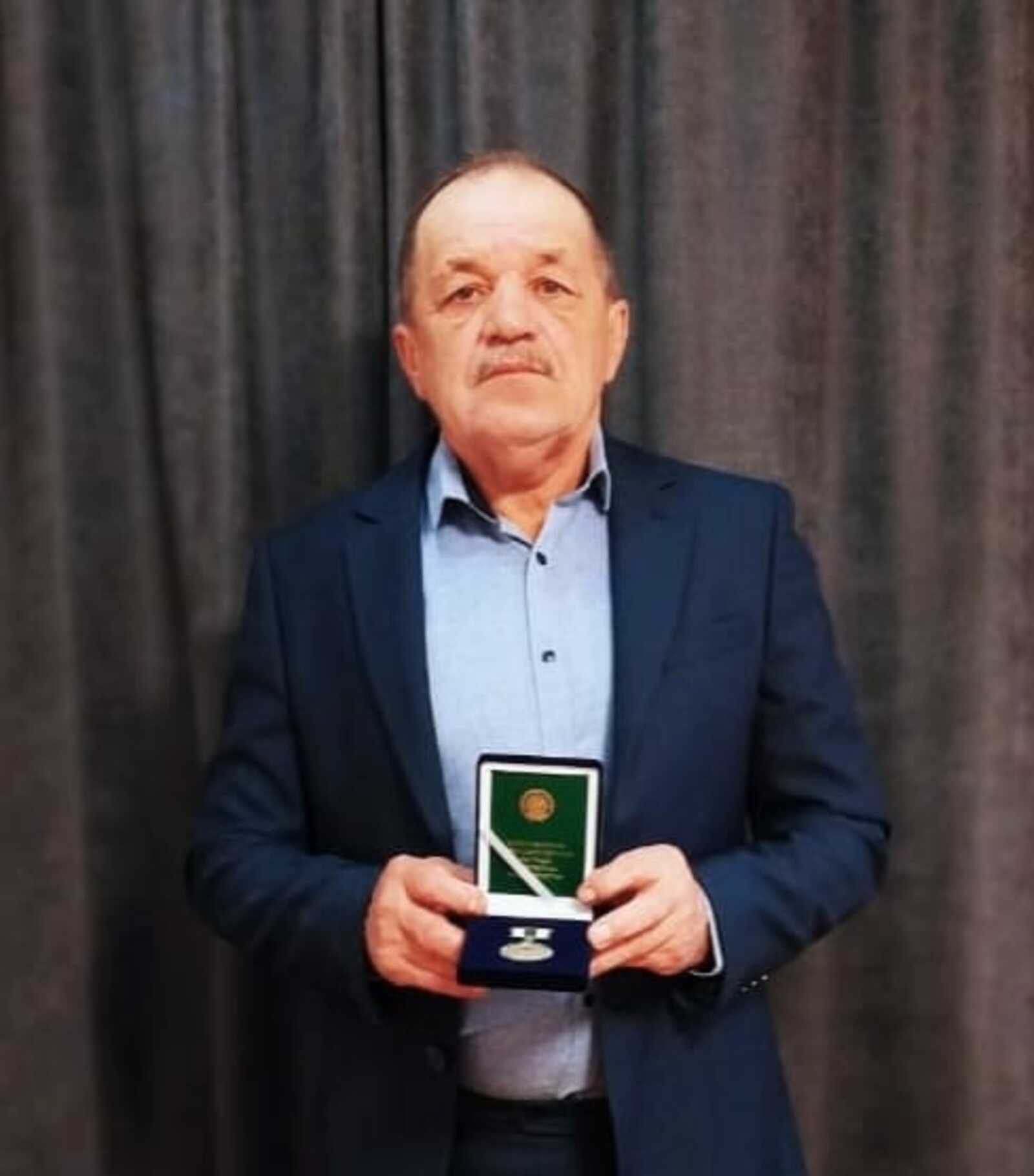 Аграрий Альшеевского района награжден медалью "За трудовую доблесть"