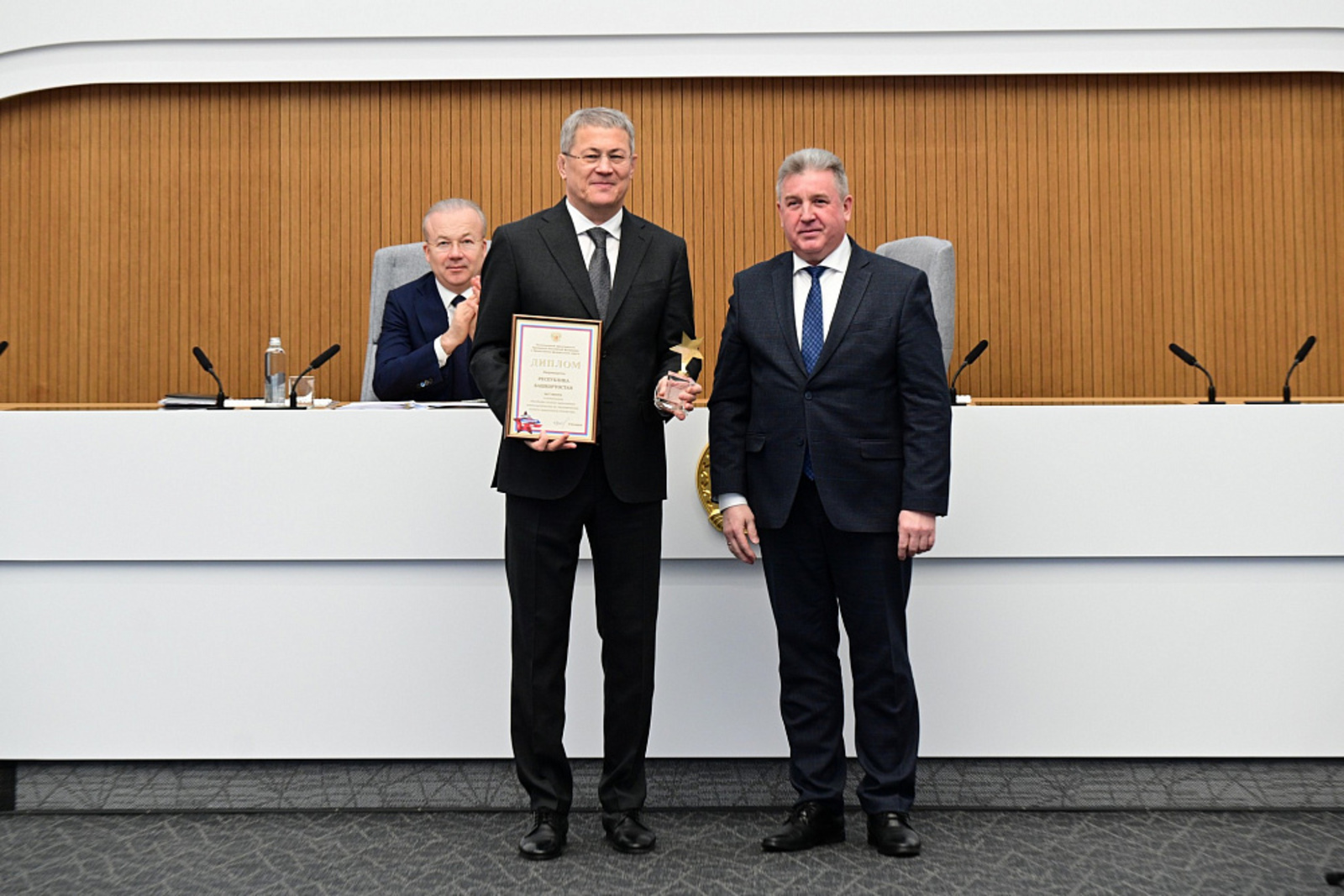 Башкортостан стал лучшим в ПФО по увековечению памяти защитников Отечества