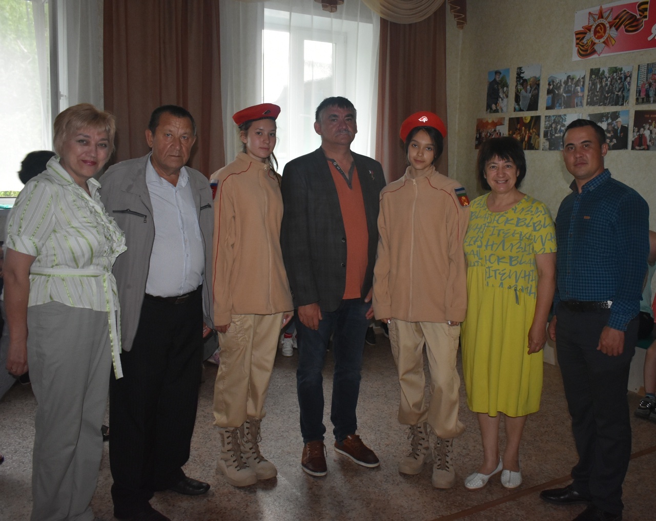 Герой России Рафик Ихсанов побывал на малой родине в Альшеевском районе