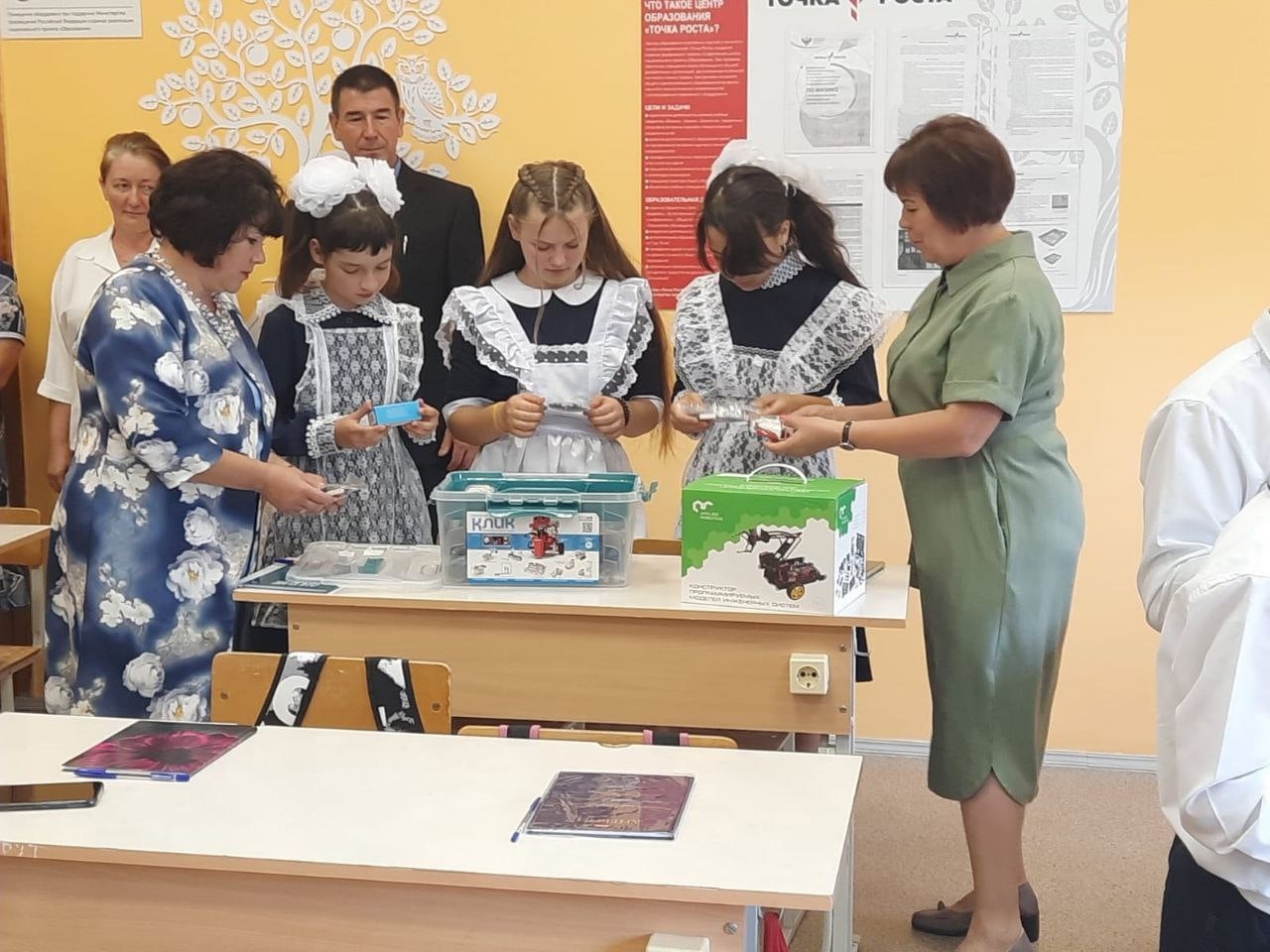 Еще в пяти школах Альшеевского района открылись центры "Точка роста"