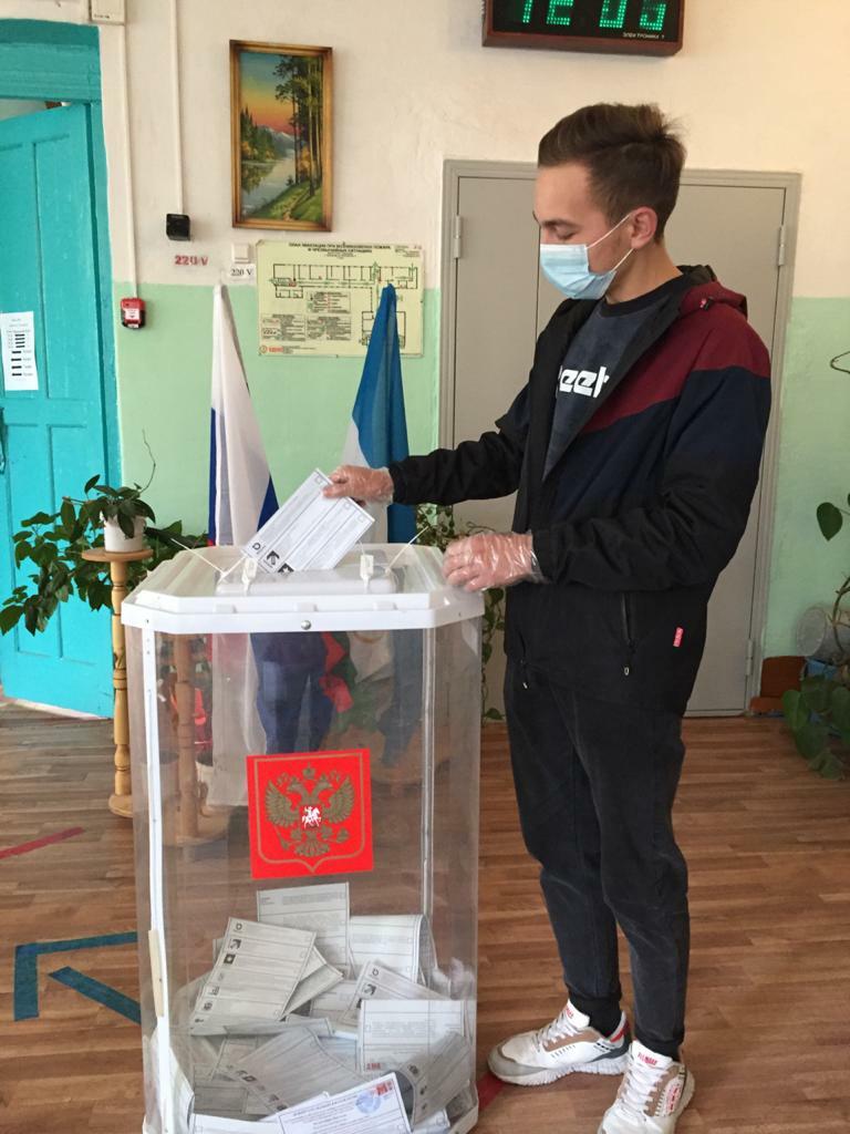 В Альшеевском районе Башкирии впервые голосующим дарят шоколадки, тетради и косметику