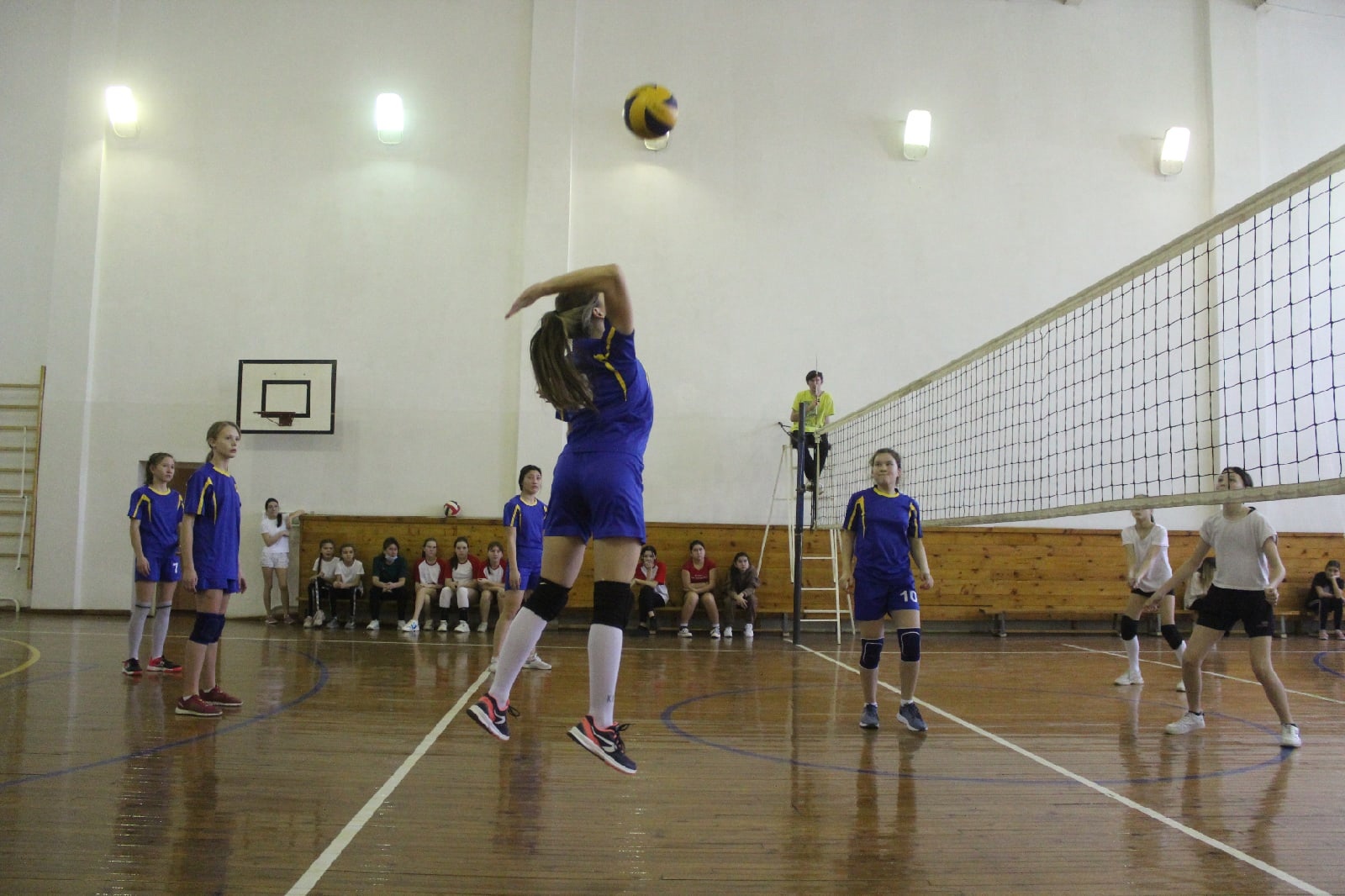 В селе Раевский прошли соревнования волейболистов